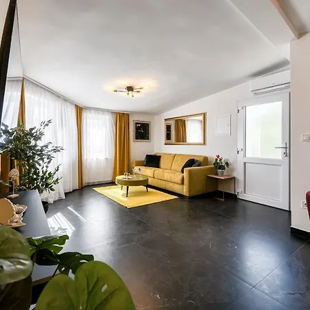 Nia Deluxe & Elegance Appartement *