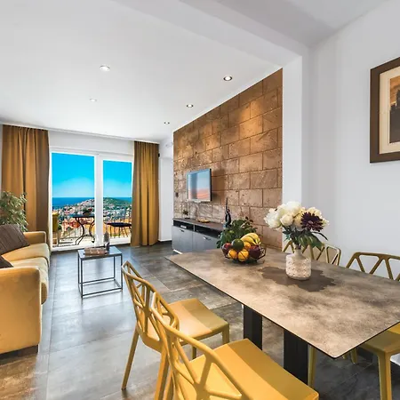 Nia Deluxe & Elegance