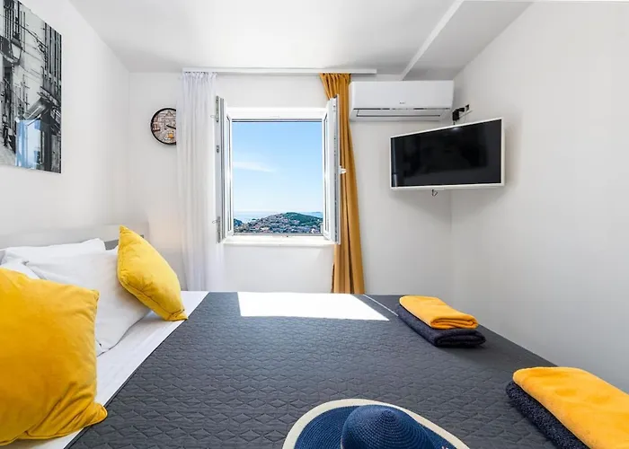 Nia Deluxe & Elegance *