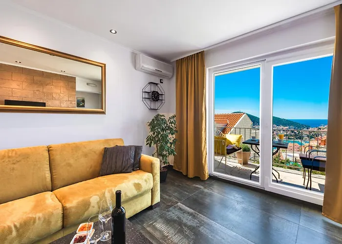 Nia Deluxe & Elegance *