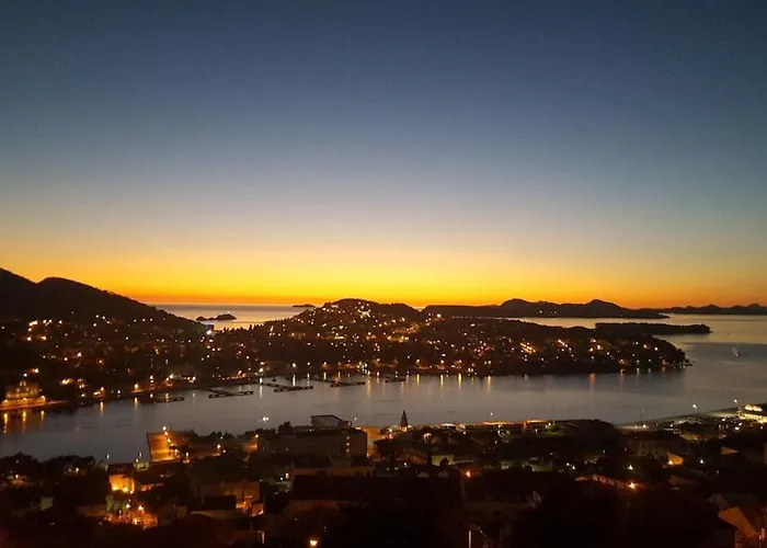 Nia Deluxe & Elegance Apartament *