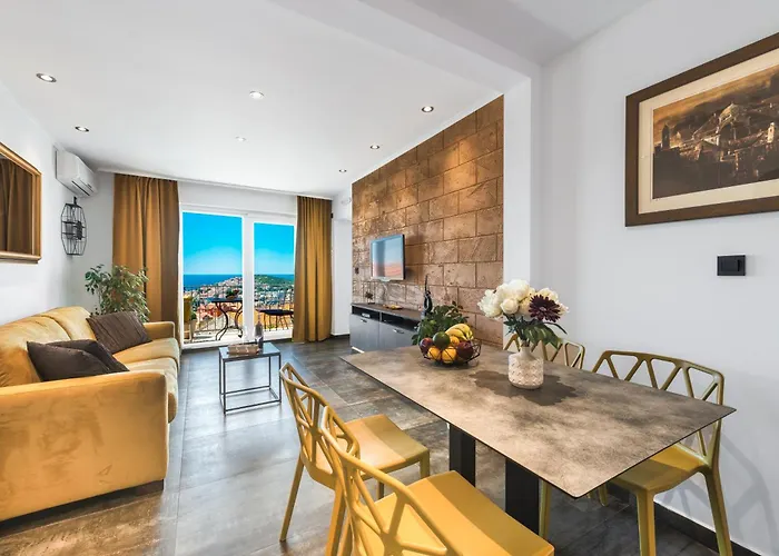 Nia Deluxe & Elegance