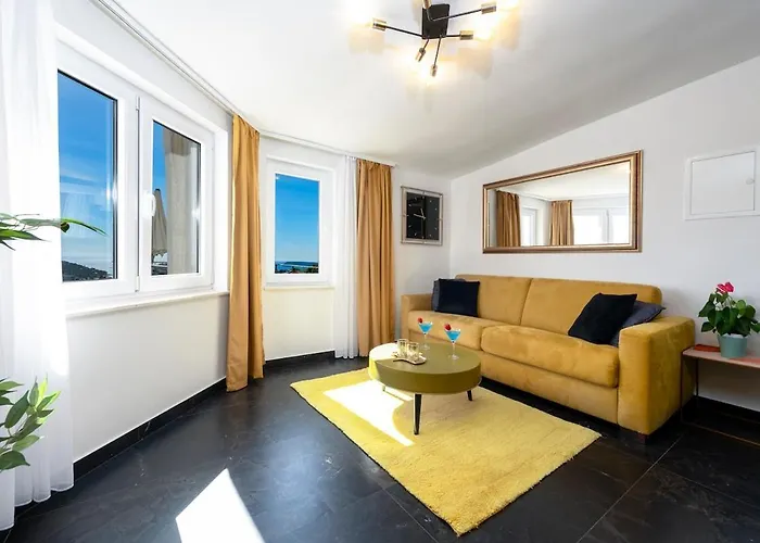 Apartment Nia Deluxe & Elegance