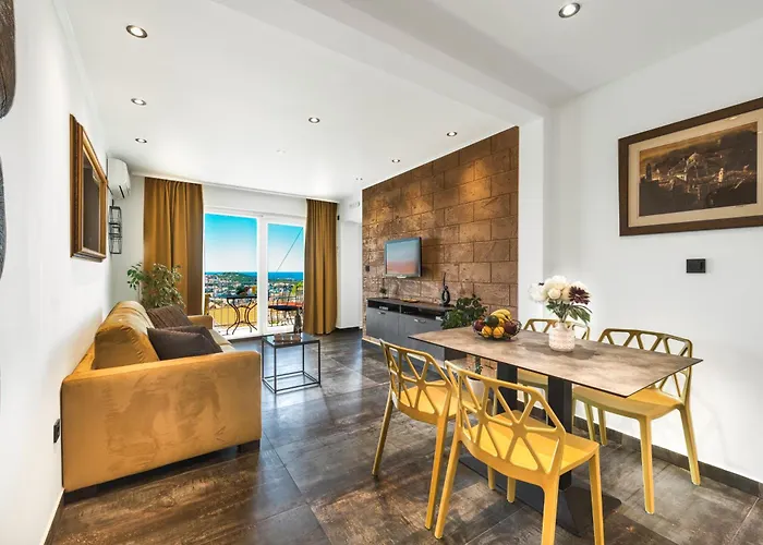 Nia Deluxe & Elegance