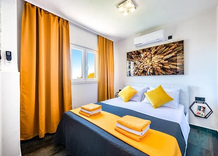 Nia Deluxe & Elegance Apartment *